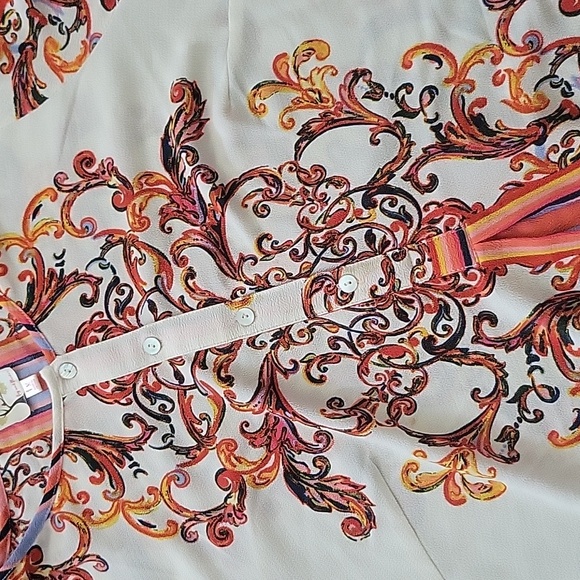 Blouse - Picture 2 of 3